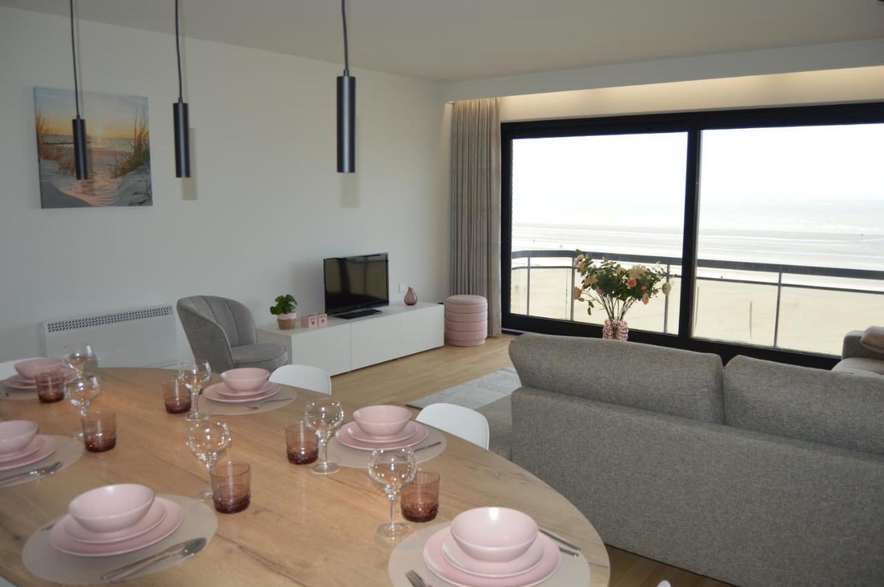 Zeezicht Vanop Het 6 De Verdiep Oostduinkerke Exterior photo
