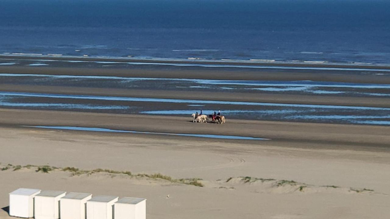Zeezicht Vanop Het 6 De Verdiep Oostduinkerke Exterior photo