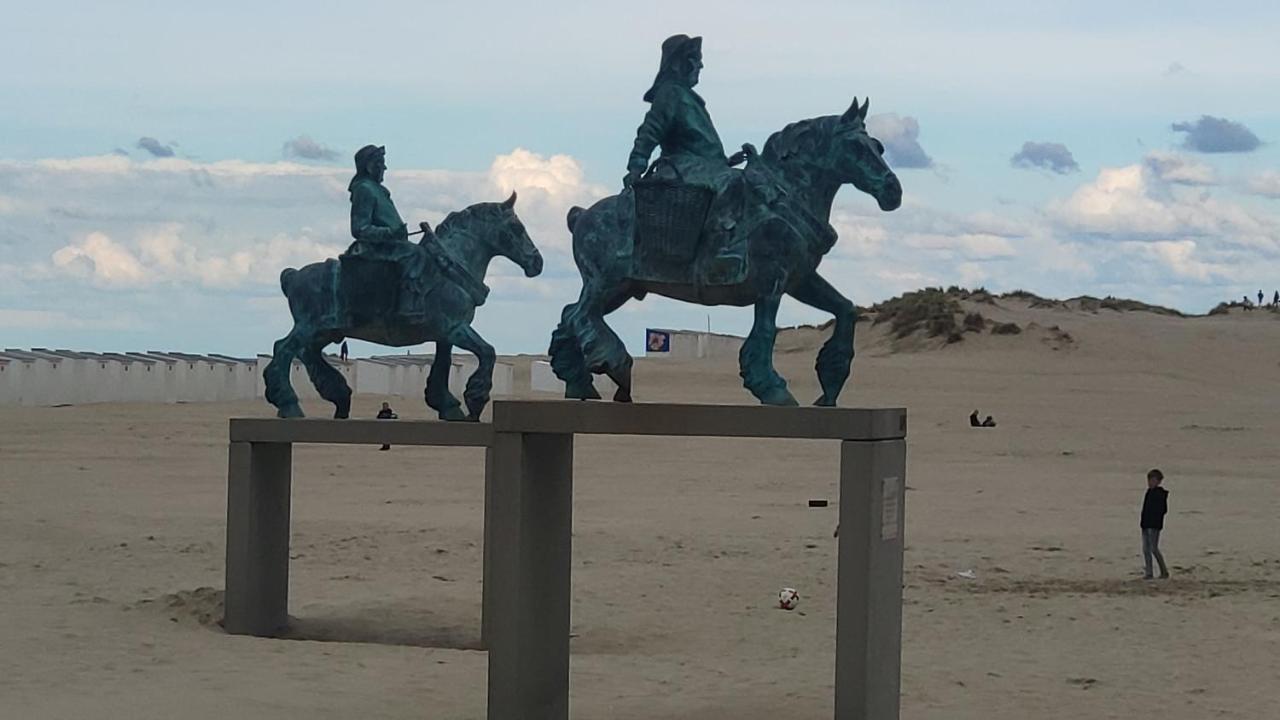 Zeezicht Vanop Het 6 De Verdiep Oostduinkerke Exterior photo